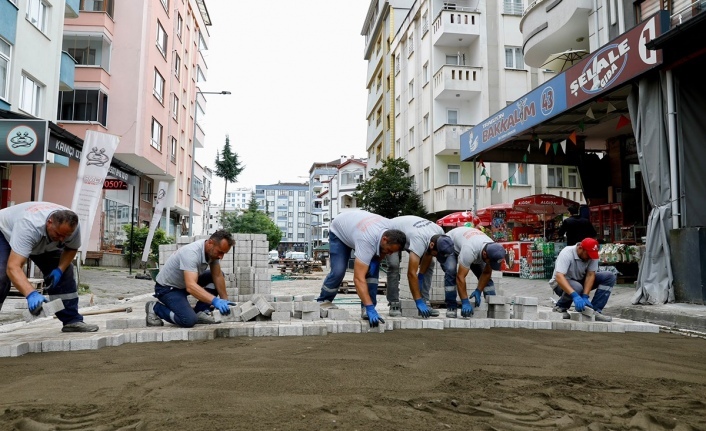 “AKÇAABAT’IN YOLLARI ADIM ADIM YENİLENİYOR”