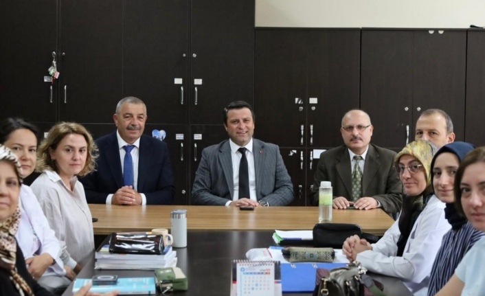 Kaymakam Ocak Yomra Anadolu Lisesini Ziyaret Etti