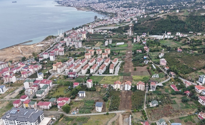 PULATHANE BULVARI’NDA KAVAKLI VE DARICA BAĞLANTILARI ŞEKİLLENİYOR