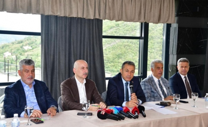Vali Tahir Şahin Topladı