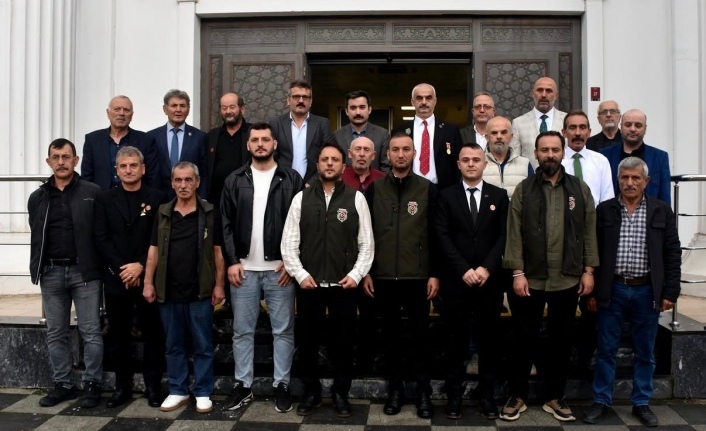 Başkan Tezcan, Kaymakam Uzun’u ziyaret etti
