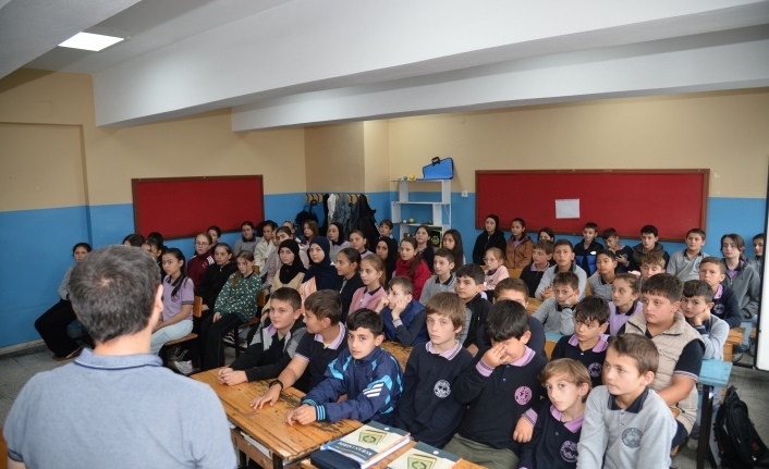 BÜYÜKŞEHİR’DEN KÖY OKULUNDA BİLİM ŞENLİĞİ