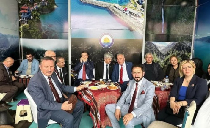 Başkan Dr Çebi Ankara’da misafirlerin ağırladı.