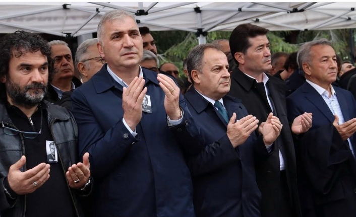 Atay aktuğ son yolculuğuna uğurlandı.