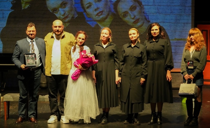 TRABZON’DA TİYATRO FESTİVALİ COŞKUSU SÜRÜYOR