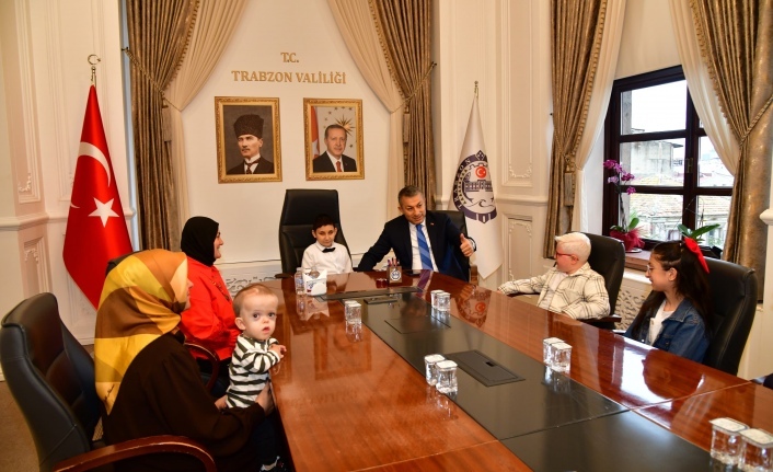 Tahir Şahin’i ziyaret etti.