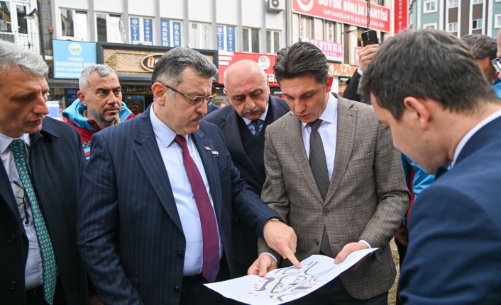 BAŞKAN GENÇ, MEYDAN’DAKİ DÖNÜŞÜMÜ YERİNDE İNCELEDİ