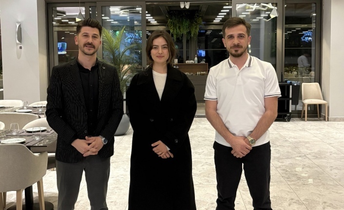 Ava Yaman kolcuoğlu kebapta.