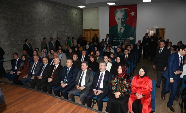 HÜSEYİN KAZAZ KÜLTÜR MERKEZİ “MUHACİRLİK” OYUNU İLE AÇILDI