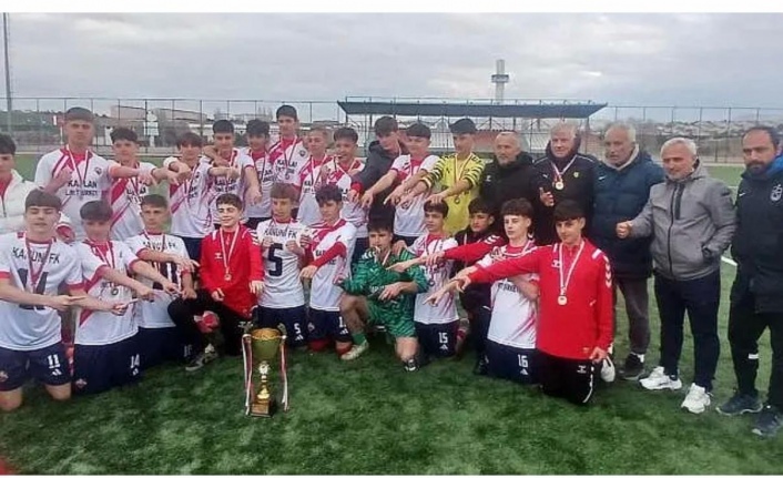 Ortahisar kanuni U 14 şampiyon oldu.