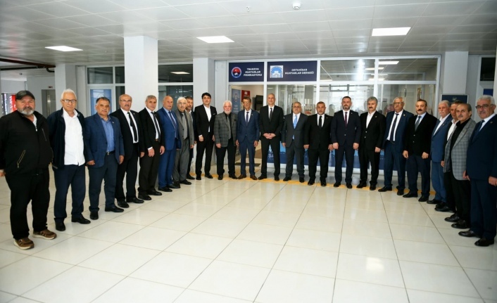 BAŞKAN YARDIMCISI ÖZÇİLİNGİR, MUHTARLARLA BAYRAMLAŞTI