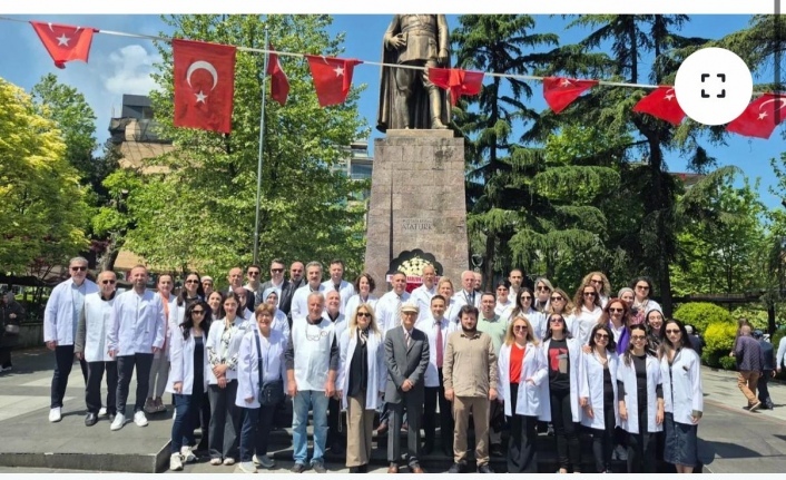 14 Mayıs eczacılar günü kutlanıyor.