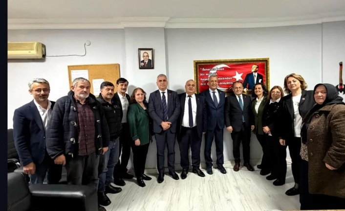 CHP’liler Başkan emir zeoğlunu ziyaret ettiler.