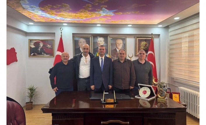 Kafkas hoca Başkan Sivrikaya’yı ziyaret etti