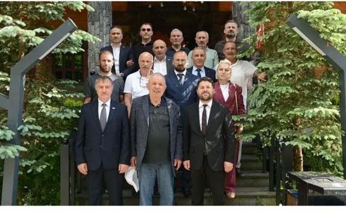İl başkanı kalkışım Dursun inanı ziyaret etti.