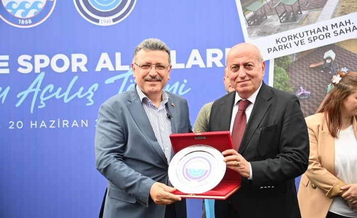 BEŞİKDÜZÜ’NDE 4 YENİ ÇOCUK PARKI HİZMETE AÇILDI