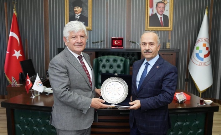 Rektör prof.Dr.Aydın Rektör Prof.Dr. kutlu‘yu ziyaret etti.