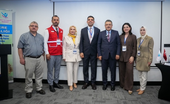 BAŞKAN GENÇ, KANSER TEDAVİSİ GÖREN ÇOCUKLAR VE AİLELERİYLE BULUŞTU