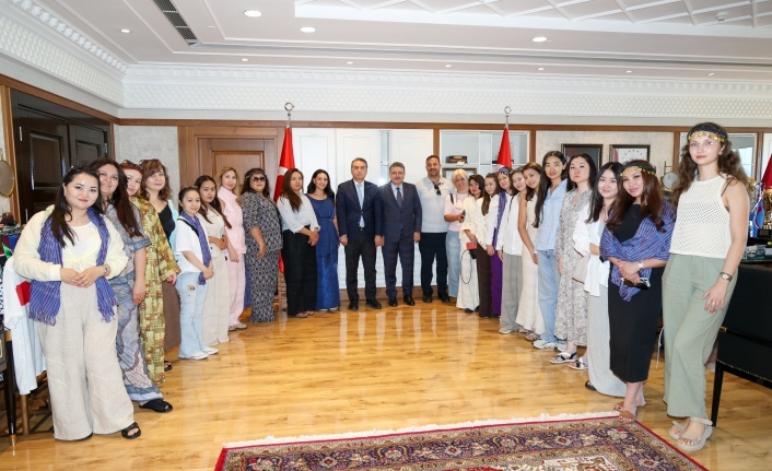 BAŞKAN GENÇ’TEN TÜRK DÜNYASINA TRABZON DAVETİ