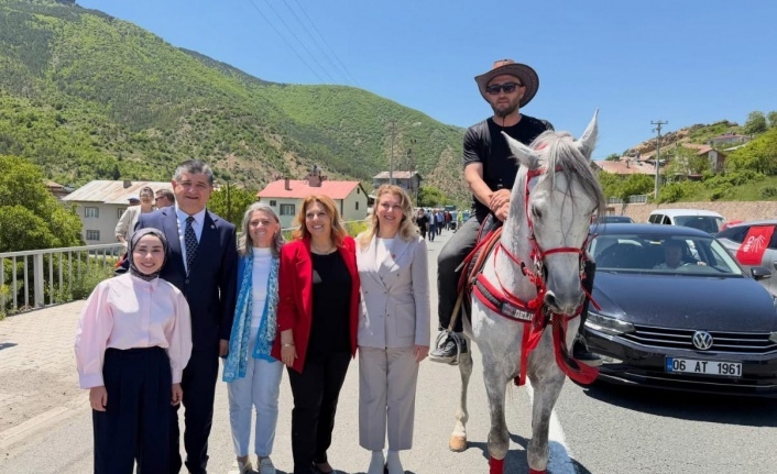 CHP’Lİ SİBEL SUİÇMEZ, ÖZGÜR ÖZEL’İN KARADENİZ ÇIKARMASINI ANLATTI: