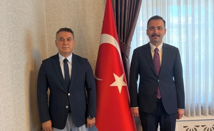 Kaymakam Hökenekli il müdürü Erdoğan’a veda etti.