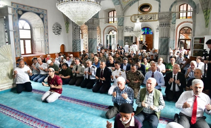 Şehitler için mevlüdü Şerif okundu