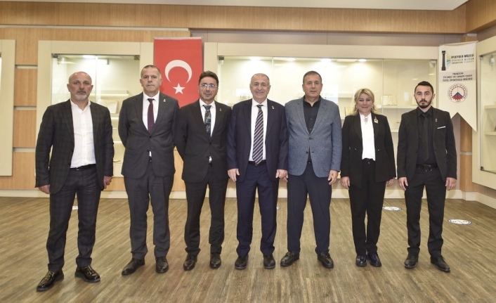 Zafer Partisi Genel Başkanı Özdağ'dan TTSO'ya ziyaret