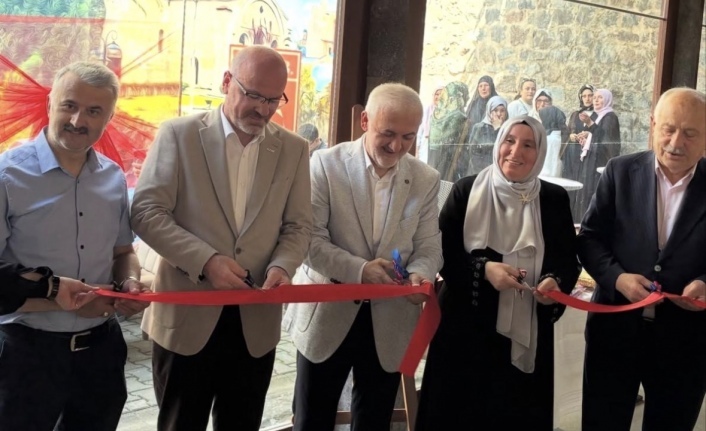 Birlik vakfı’ndan sergi.