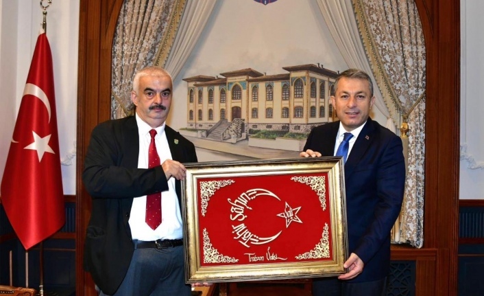 Başkan tezcan Vali Şahin’i ziyaret etti.