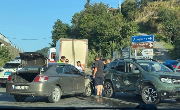 Arsin-Yanbolu’da trafik kazası 2 yaralı