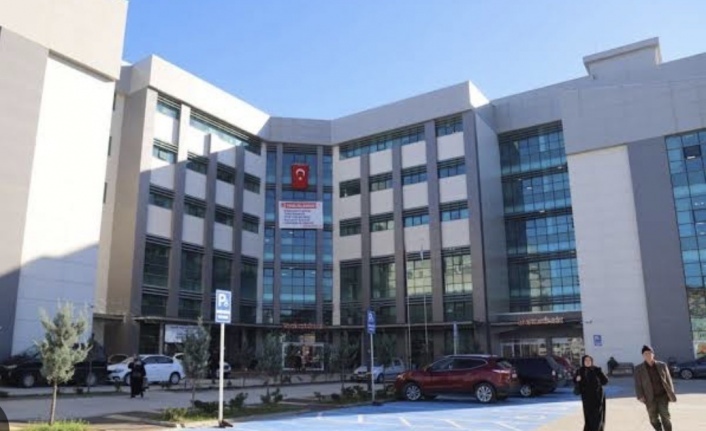 Kendi kendine ezen şahıs ağır yaralandı.