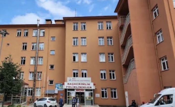 Araklı’da otomobilin çarptığı çocuk ağır yaralı.