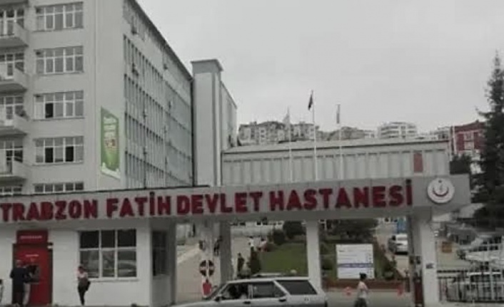 Direğe çarpan aracın şoförü yaralandı.
