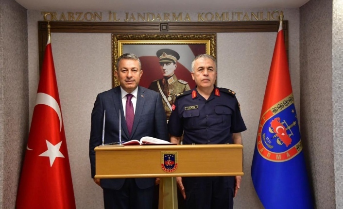 Vali Şahin Bahattin Paşa’yı uğurladı