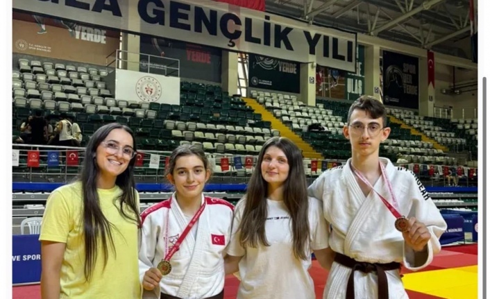 Gururumuz oldular.