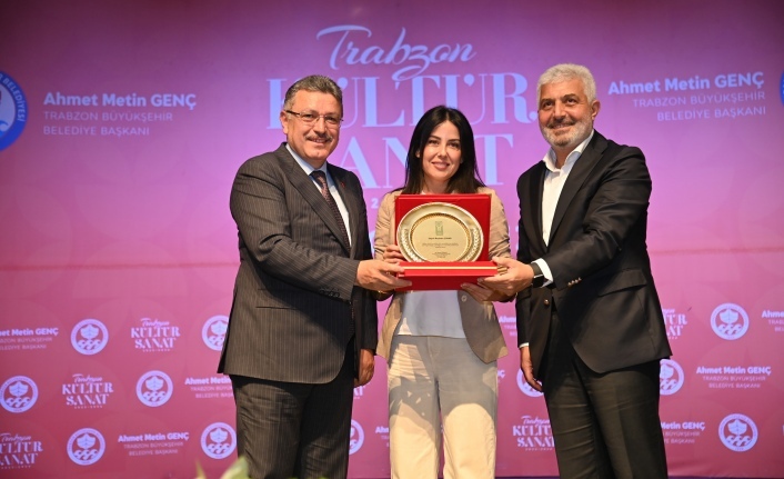 BAŞKAN GENÇ: TÜRKÇEMİZE SAHİP ÇIKMAK, GELECEĞİMİZE KARŞI SORUMLULUĞUMUZDUR