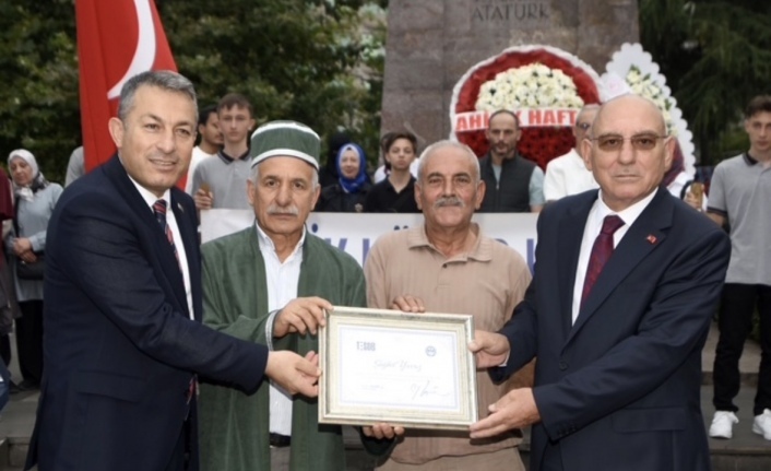 Trabzon’da 2026 Yılının Ahisi, Kalfası ve Çırağı ödüllerini aldı