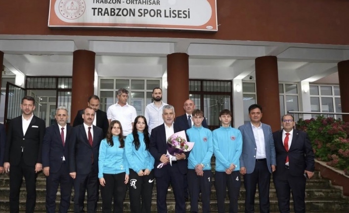 Milletvekili Büyükaydın Trabzonspor Lisesi’nde