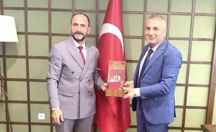 İlçe başkanı akkoç kaymakam kotanı ziyaret etti.