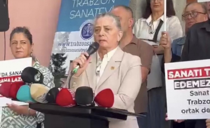Av. Su içmez sanat evinin boşaltılmasını tepki gösterdi.