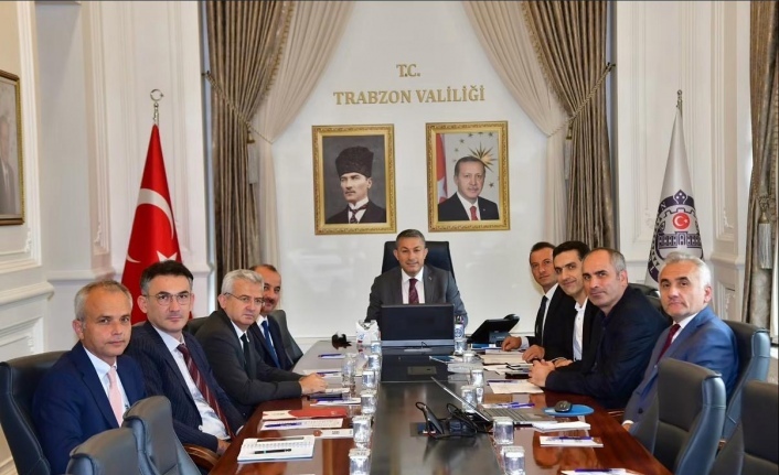 Vali Şahin topladı
