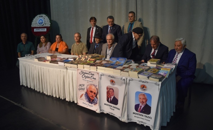 TRABZON’DA EDEBİYAT BULUŞMASI: YAZARLAR KİTAPLARINI OKURLARIYLA BULUŞTURDU
