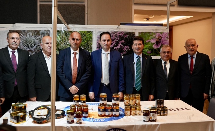 BAŞKAN KAYA, ARICILIK FUARININ AÇILIŞINA KATILDI