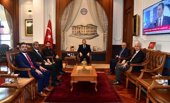 İl müftüsü Dr Çiçek vali Şahin’i ziyaret etti.
