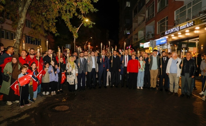 AKÇAABAT’TA CUMHURİYET COŞKUSU SOKAKLARA TAŞTI