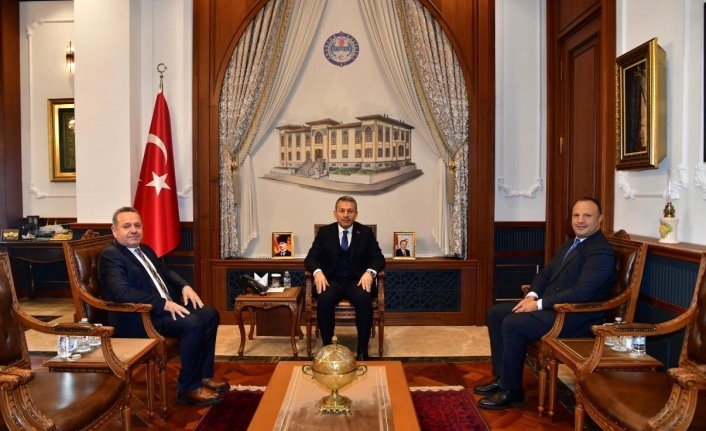 İş adamı Usta Vali Şahin’i ziyaret etti.