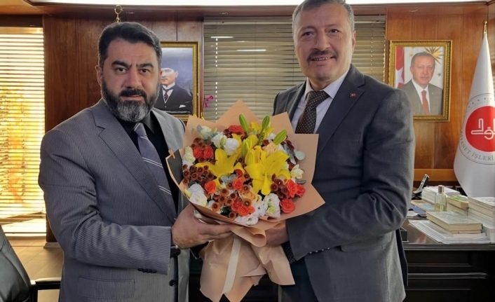 İl Başkanı Hacısalihoğlu il müftüsü Çiçek’i ziyaret etti.