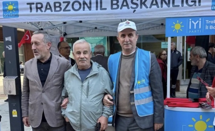 İYİ Parti Kahramanmaraş Caddesi’nde Stant kurdu.