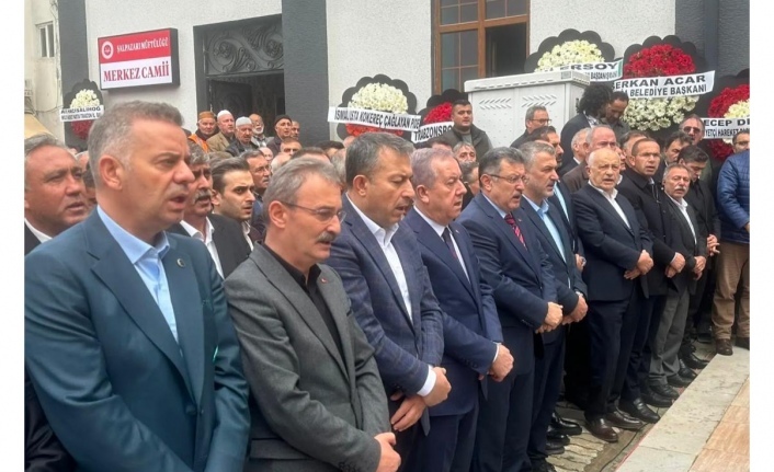 Fatime anayı son yolculuğuna mahşeri kalabalık ugurladı.